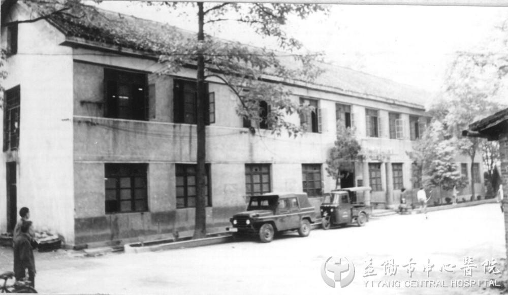 1985年摄原信义医院.jpg